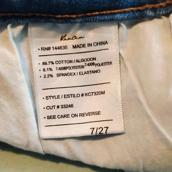 💙💙 NWOT Womens 2 Pair Distressed Grunge Ripped Jeans Size 6 Denim Casual - Picture 2 of 5